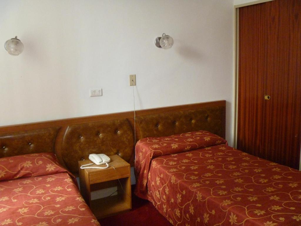 Hotel Turista บัวโนสไอเรส ห้อง รูปภาพ